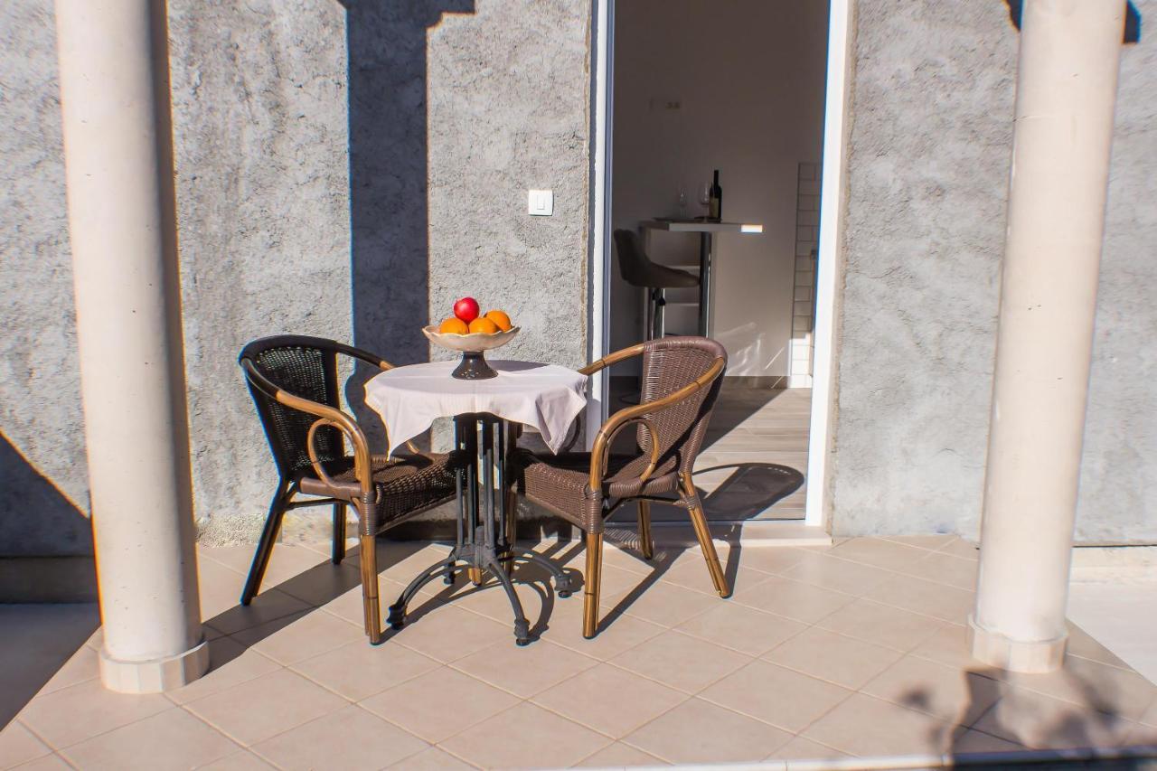 Dmm Apartments Tivat Exterior foto
