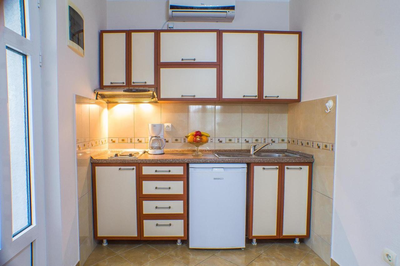 Dmm Apartments Tivat Exterior foto